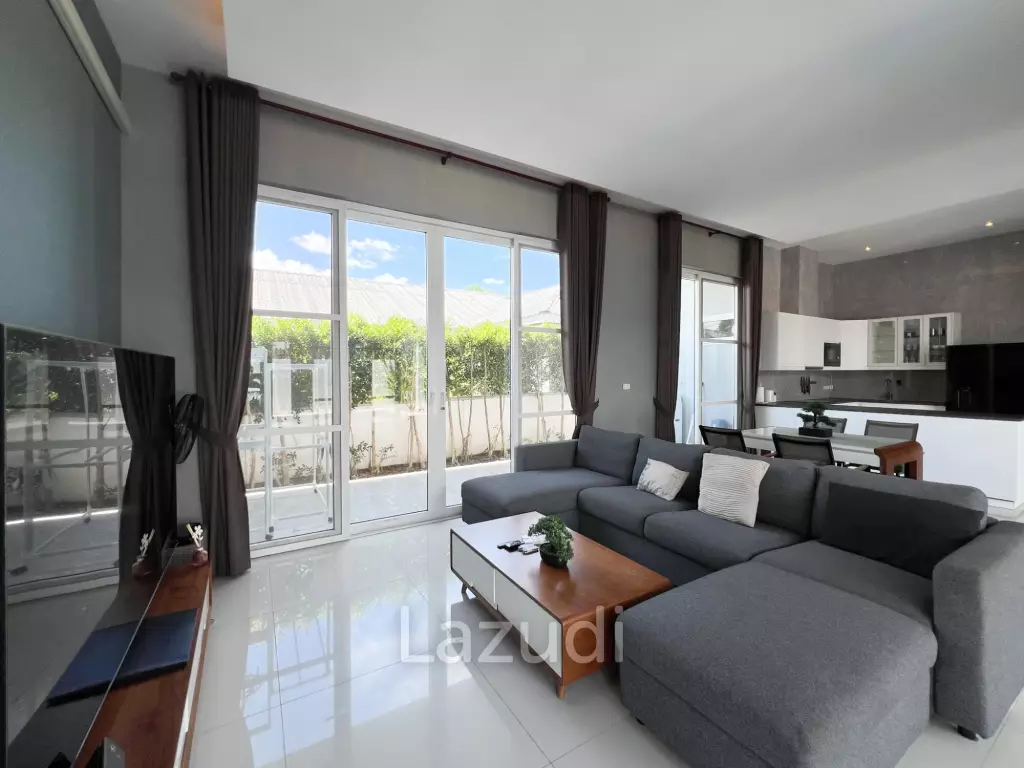 Modern 4BR Pool Villa with  Garden in Hua Hin