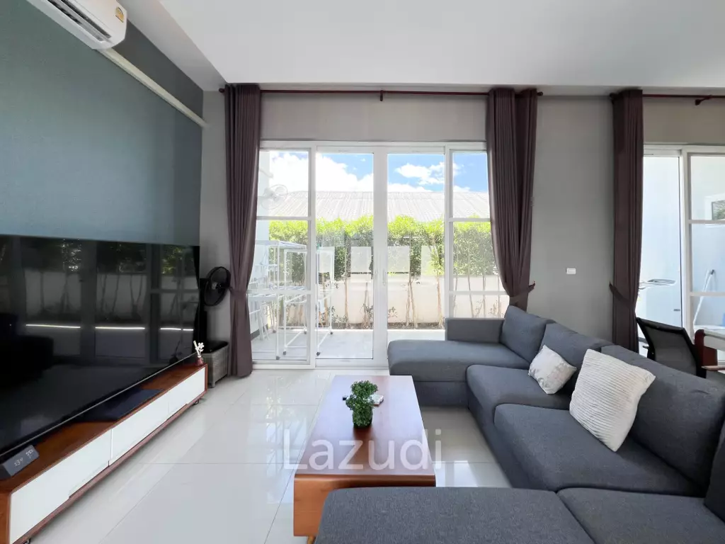 Modern 4BR Pool Villa with  Garden in Hua Hin
