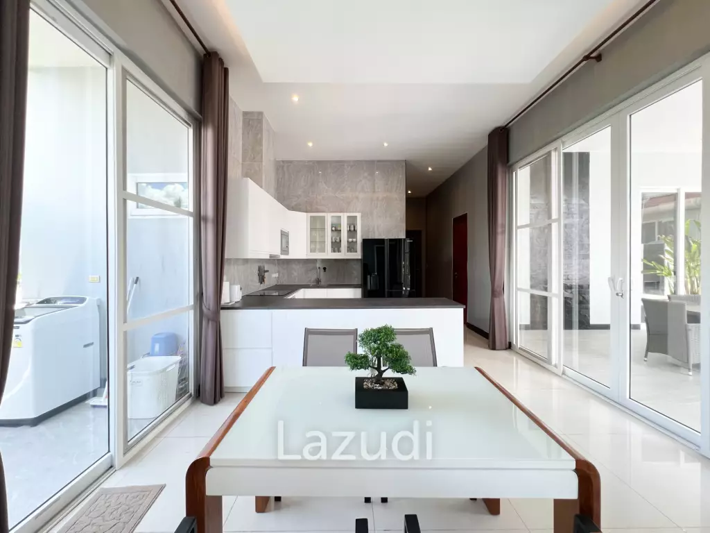 Modern 4BR Pool Villa with  Garden in Hua Hin