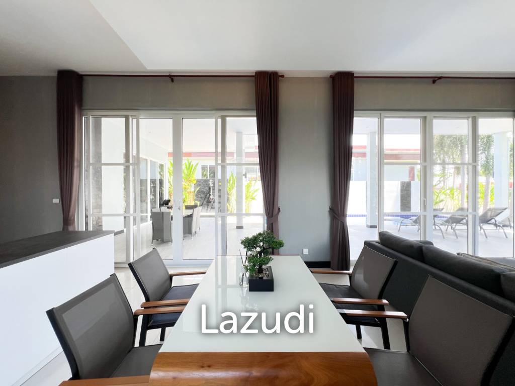 Modern 4BR Pool Villa with  Garden in Hua Hin