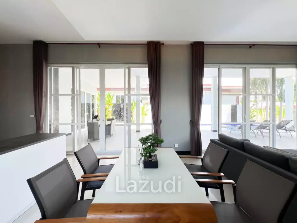 Modern 4BR Pool Villa with  Garden in Hua Hin