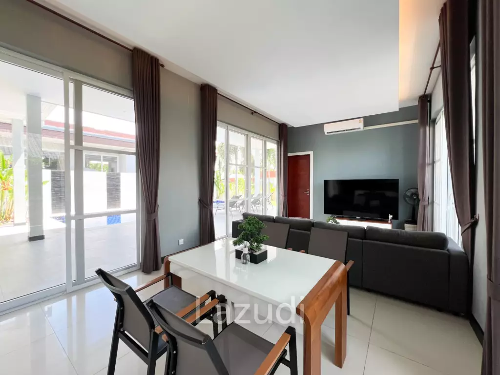 Modern 4BR Pool Villa with  Garden in Hua Hin