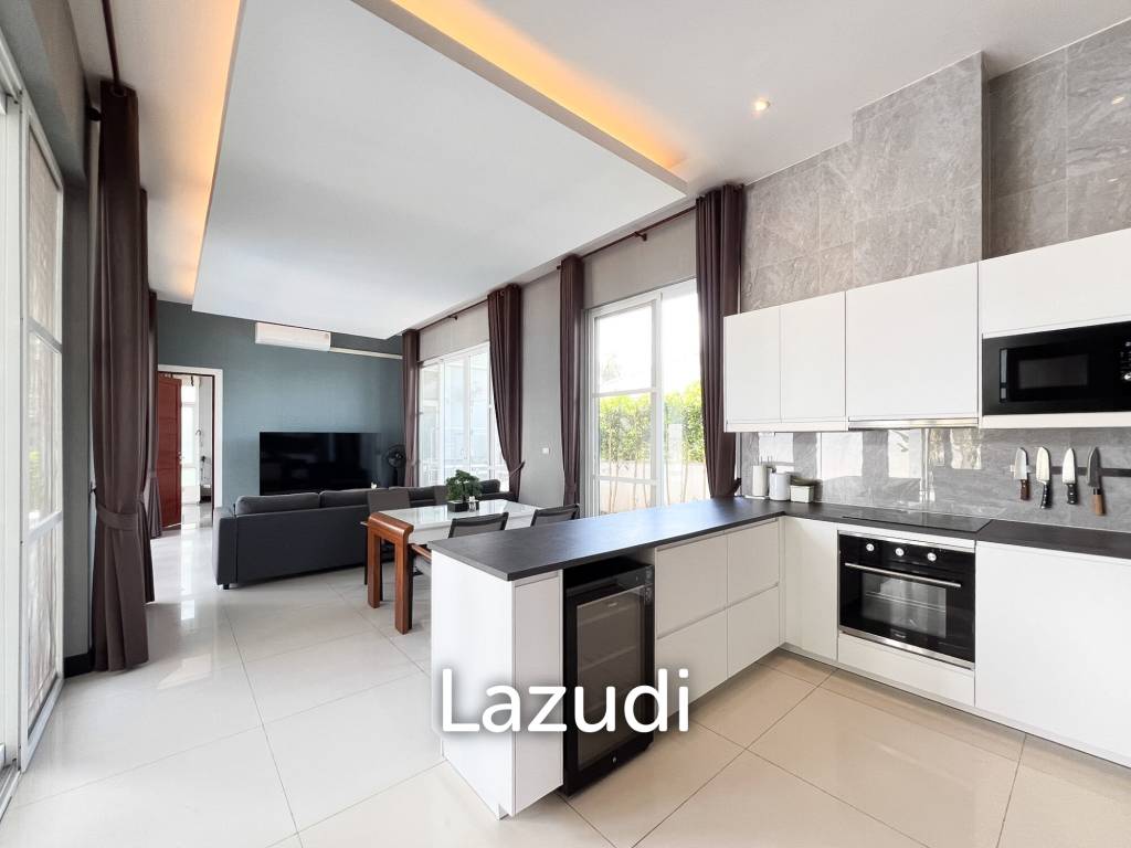 Modern 4BR Pool Villa with  Garden in Hua Hin