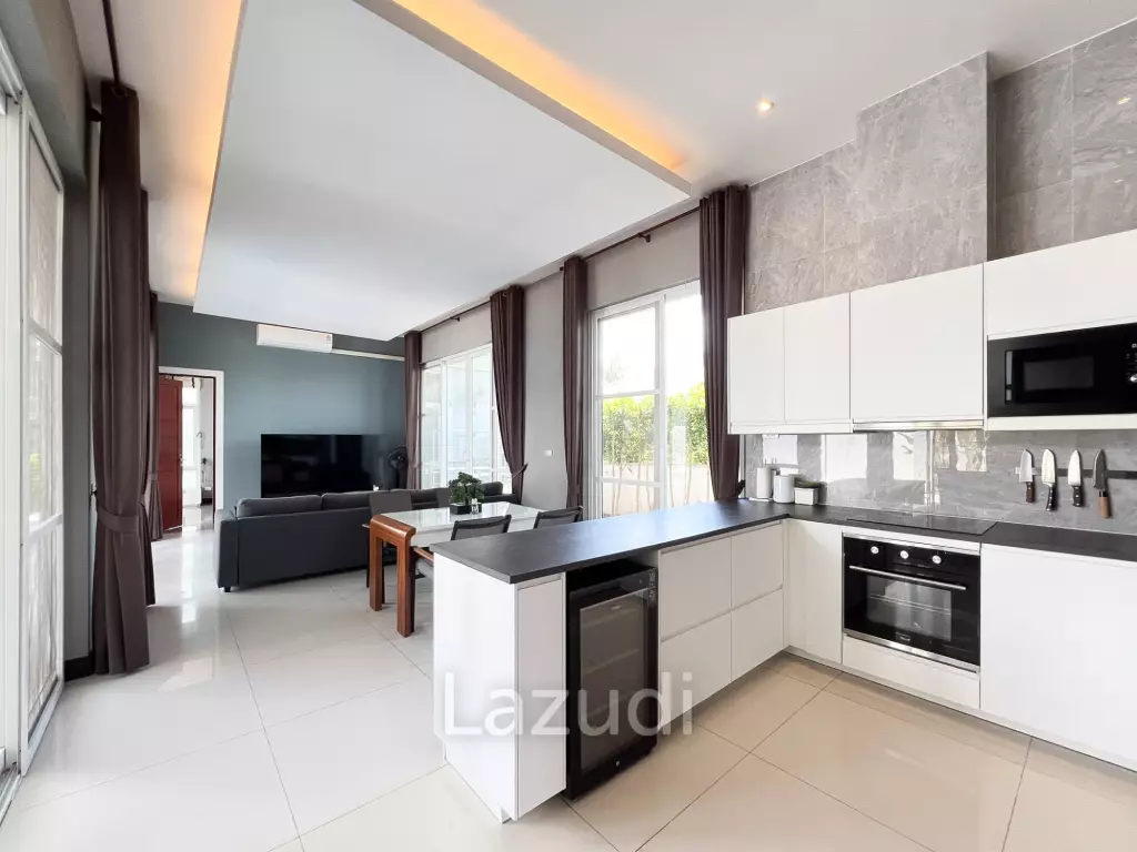 Modern 4BR Pool Villa with  Garden in Hua Hin
