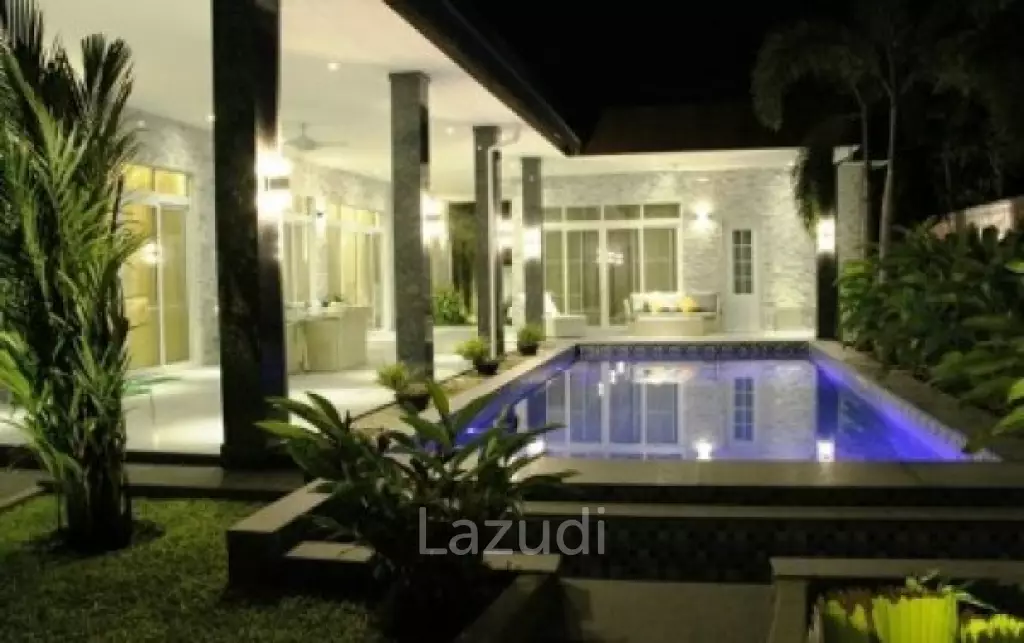 BLACK LOTUS : Good Design 3 Bed Pool Villa