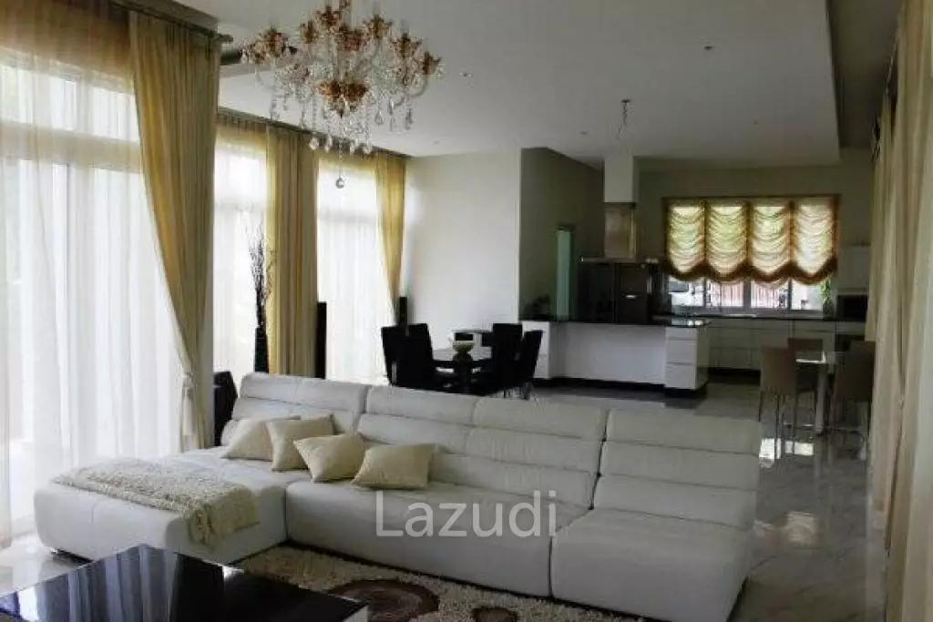 BLACK LOTUS : Good Design 3 Bed Pool Villa