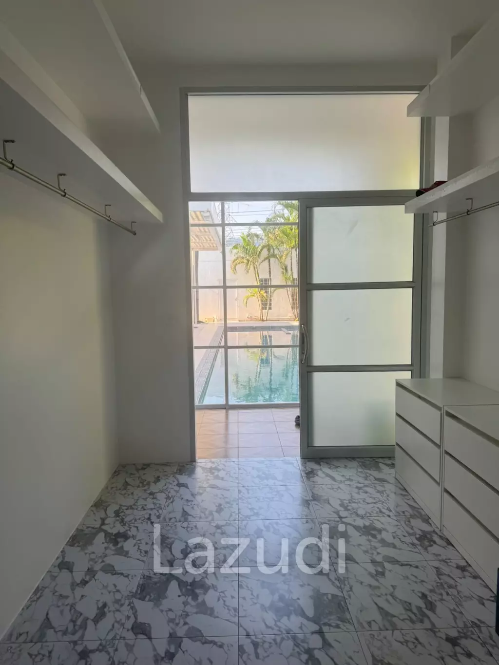Modern 3-Bedroom Pool Villa for Sale in Koh Kaew
