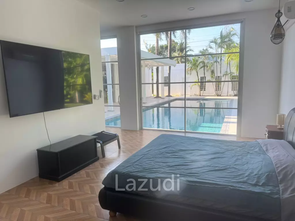 Modern 3-Bedroom Pool Villa for Sale in Koh Kaew