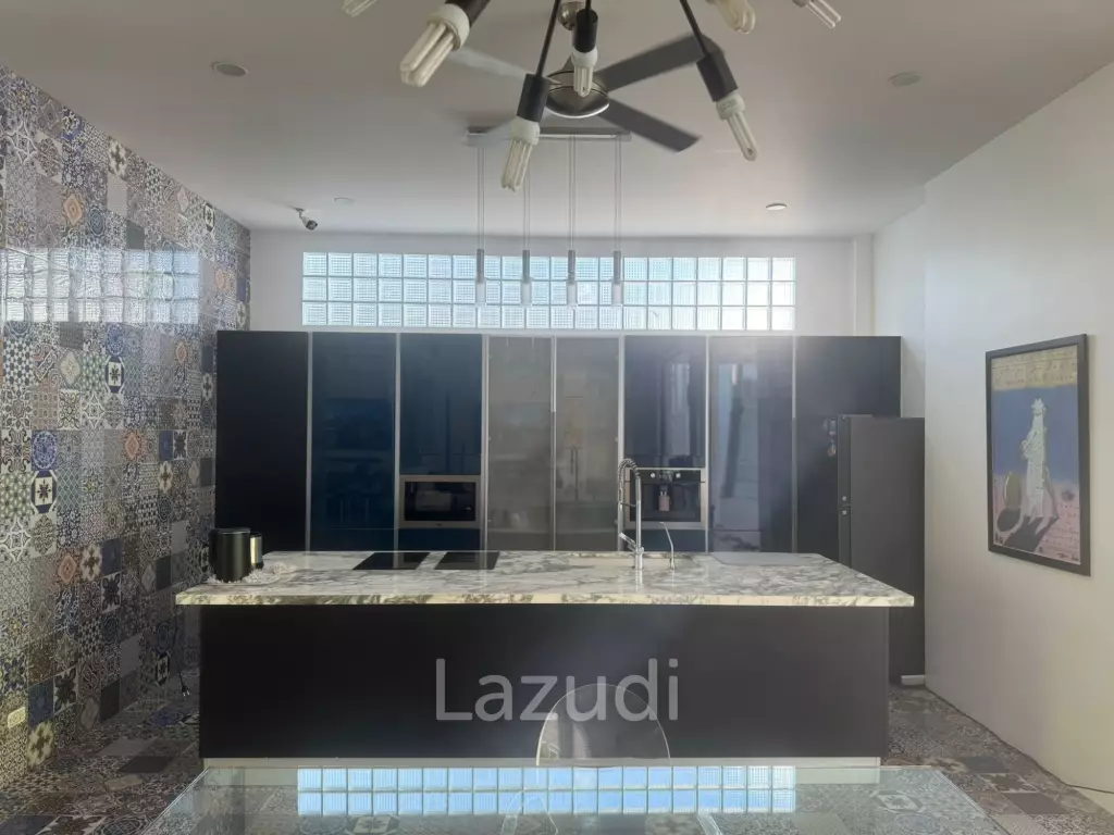 Modern 3-Bedroom Pool Villa for Sale in Koh Kaew