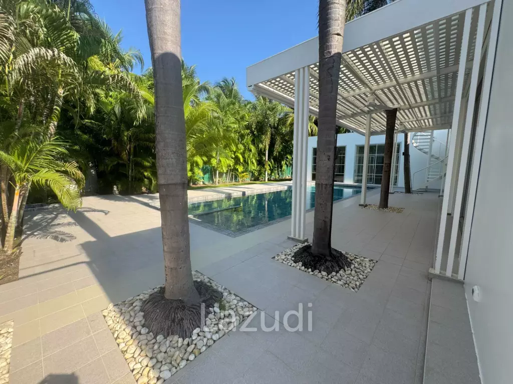 Modern 3-Bedroom Pool Villa for Sale in Koh Kaew
