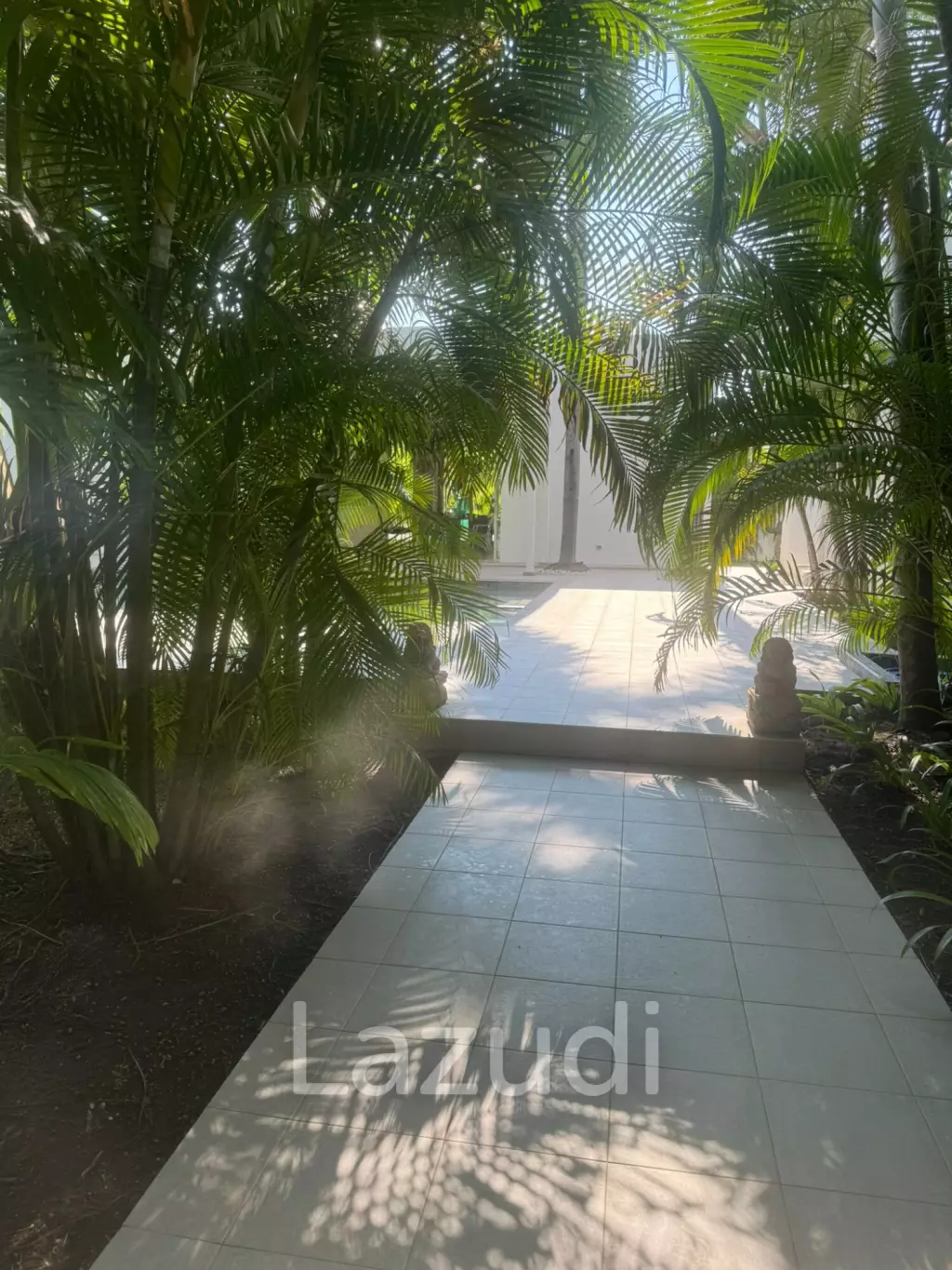 Modern 3-Bedroom Pool Villa for Sale in Koh Kaew