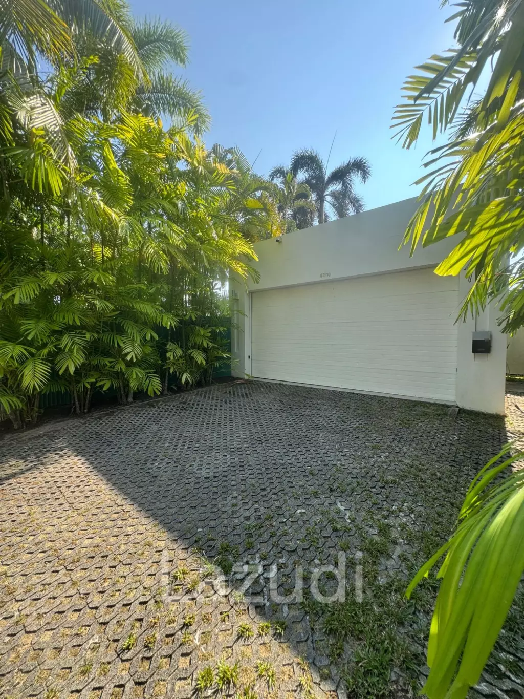 Modern 3-Bedroom Pool Villa for Sale in Koh Kaew