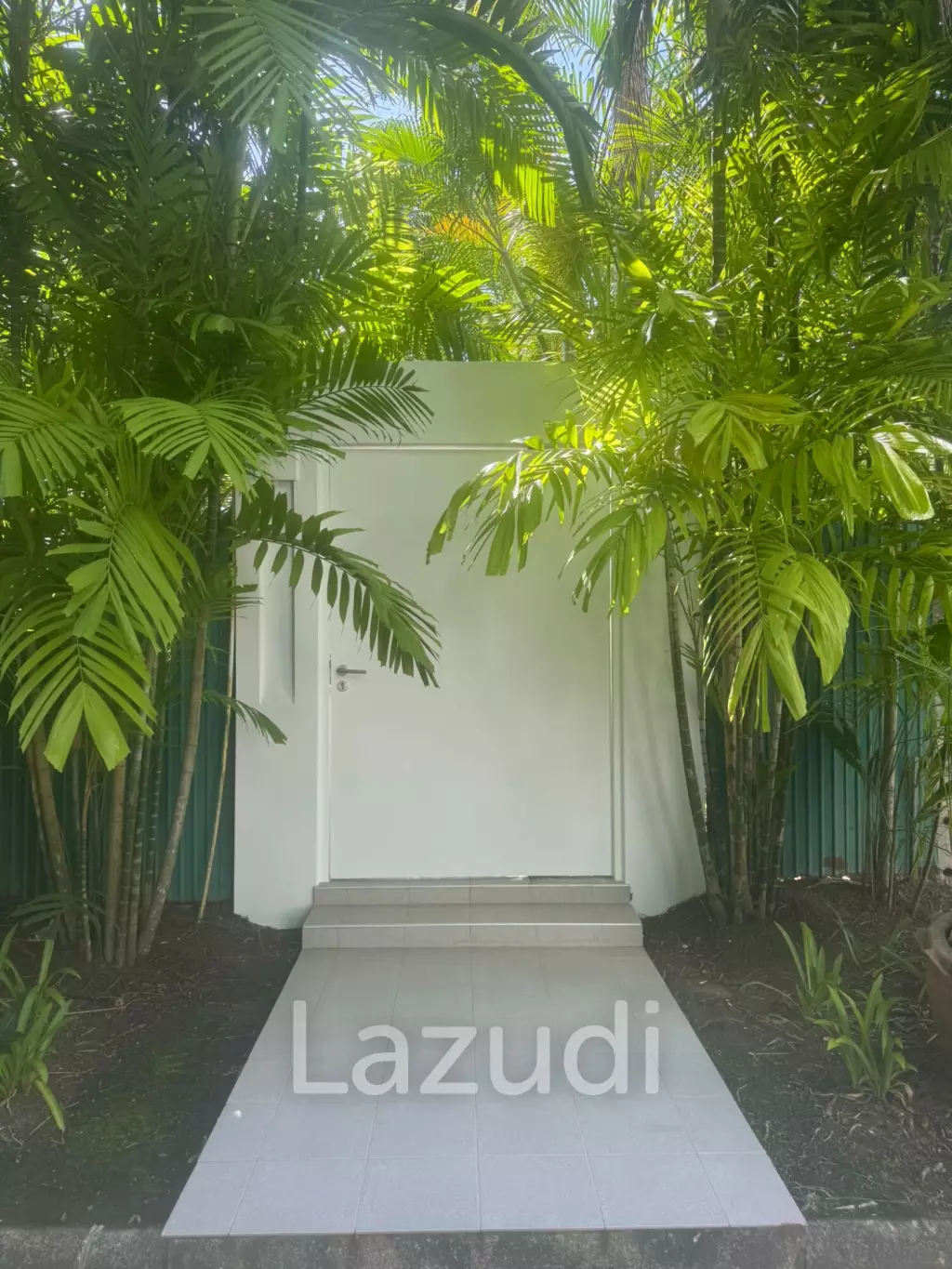 Modern 3-Bedroom Pool Villa for Sale in Koh Kaew