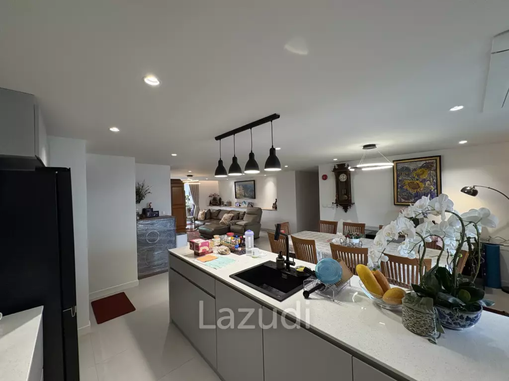 Newly renovated 3BR 250SQM at D.S.tower1 sukhumvit33