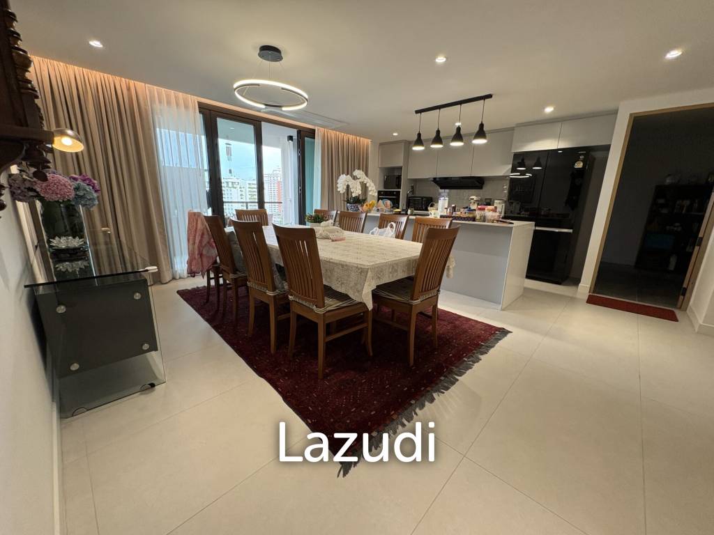 Newly renovated 3BR 250SQM at D.S.tower1 sukhumvit33
