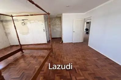 330 sqm high floor condo at Karuehart Thongthip in Khlong Tan Nuea Bangkok