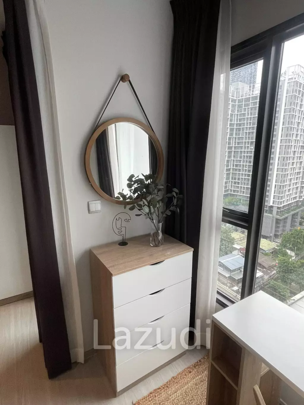 25 sqm Freehold Studio Condo with Balcony and City View