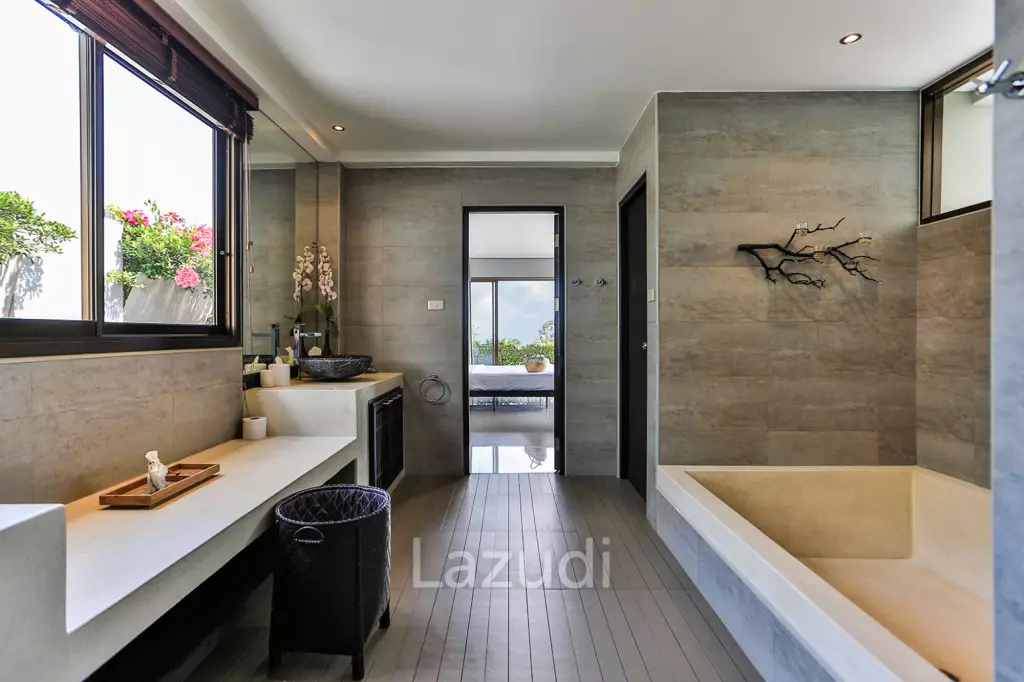 Prime Lamai 4-Bedroom Pool Villa Just 500m from the Beach