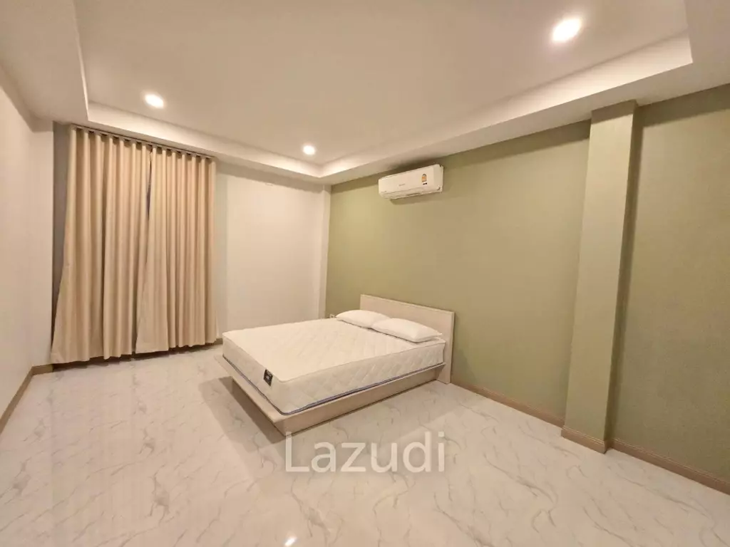 142 sqm modern pool villa in Hua Hin freehold