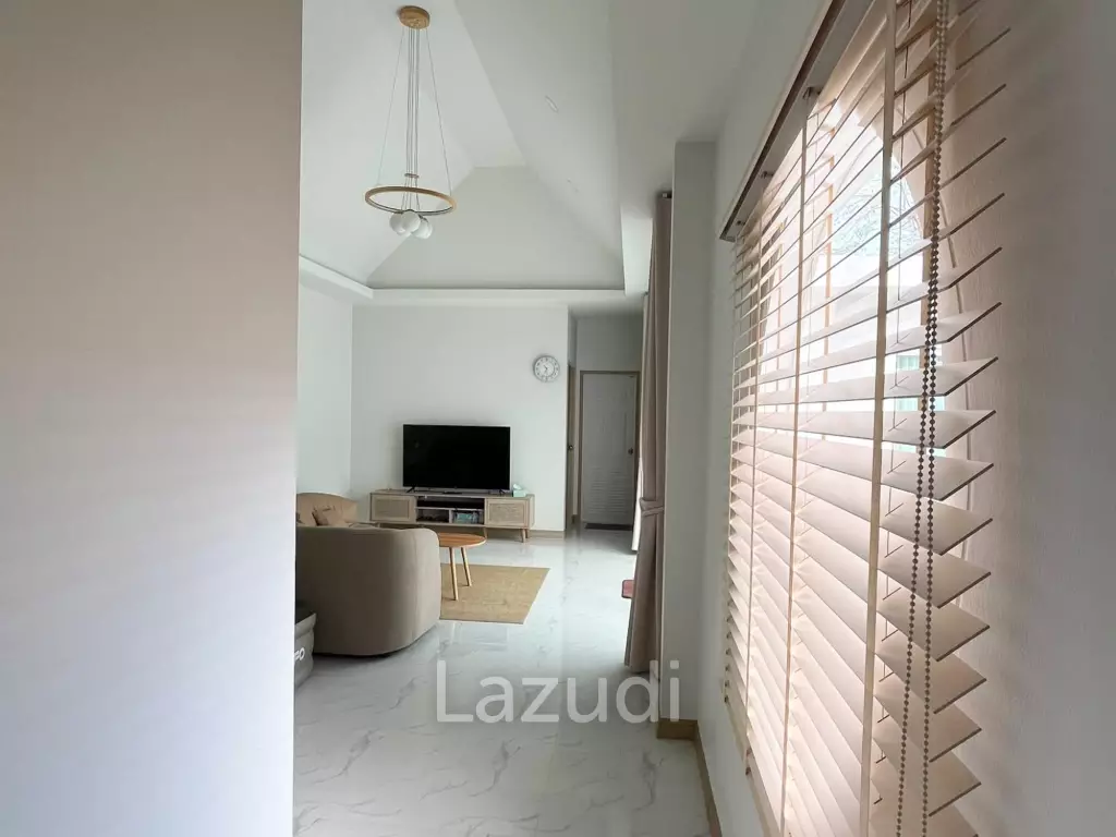 142 sqm modern pool villa in Hua Hin freehold