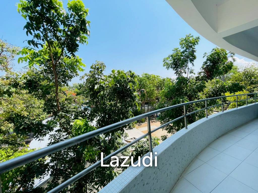 Royal Pricess condo: 4 beds condo Beachfront and sea view