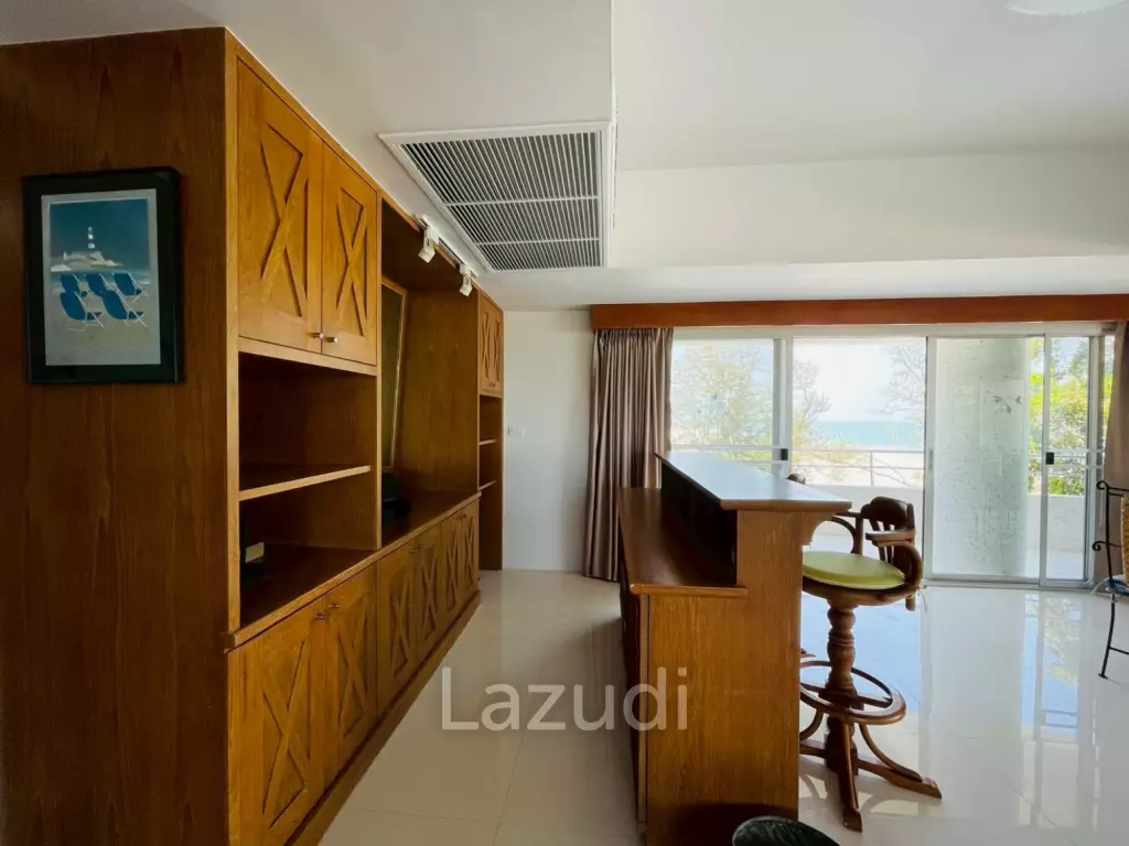 Royal Pricess condo: 4 beds condo Beachfront and sea view