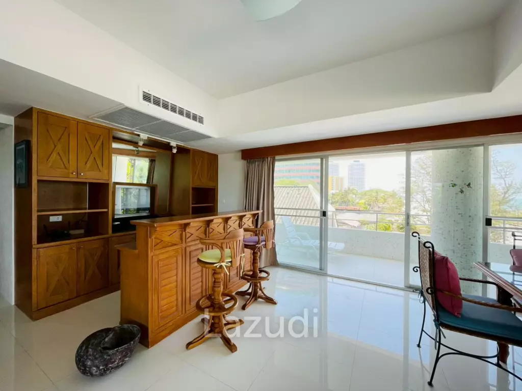 Royal Pricess condo: 4 beds condo Beachfront and sea view