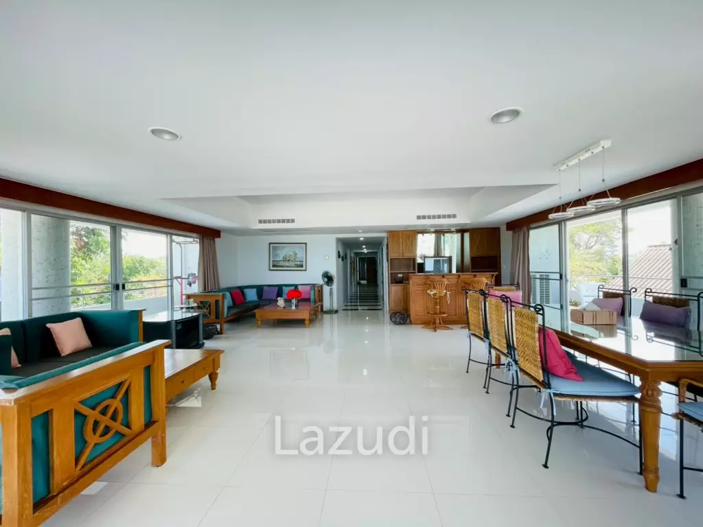 Royal Pricess condo: 4 beds condo Beachfront and sea view