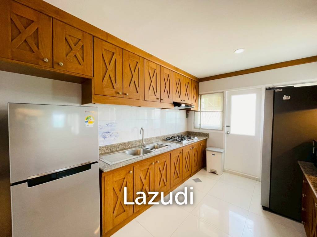 Royal Pricess condo: 4 beds condo Beachfront and sea view