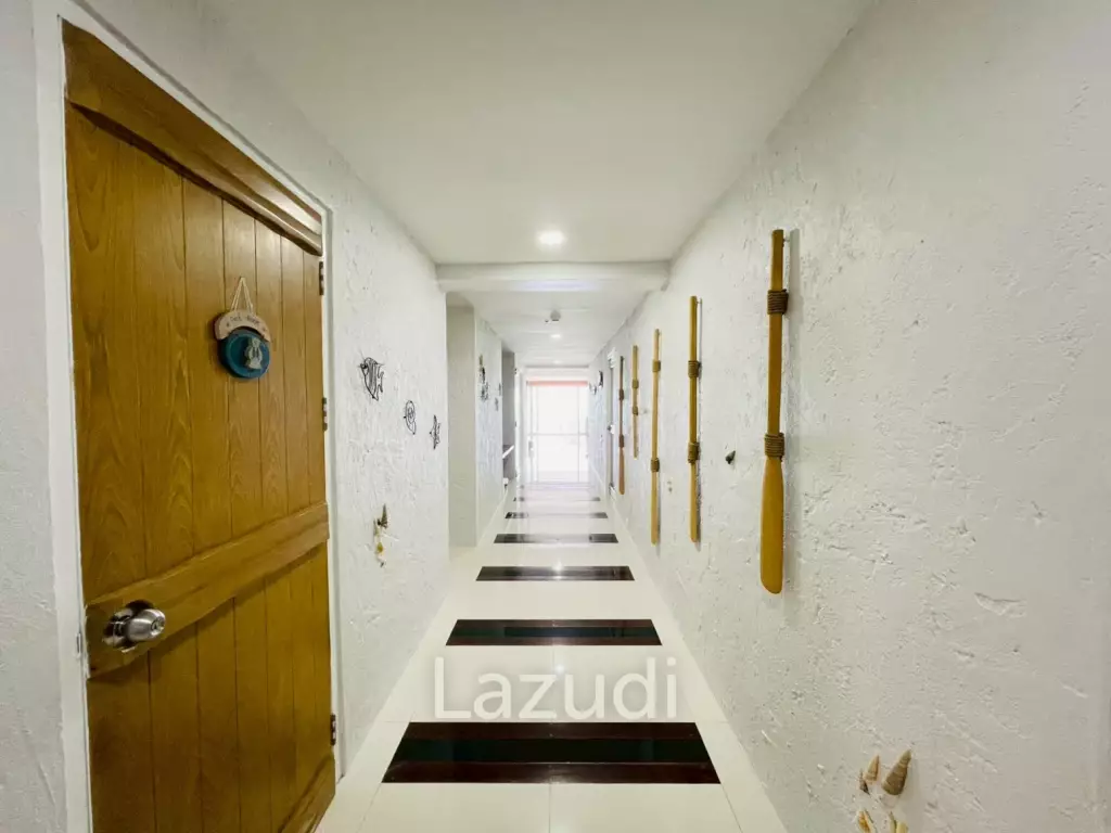 Royal Pricess condo: 4 beds condo Beachfront and sea view