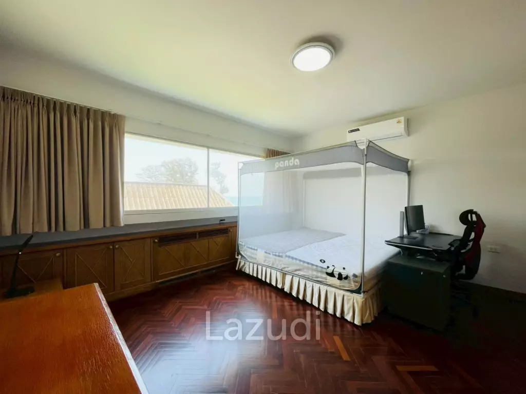 Royal Pricess condo: 4 beds condo Beachfront and sea view