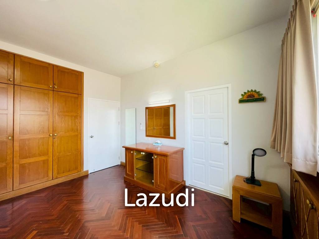 Royal Pricess condo: 4 beds condo Beachfront and sea view