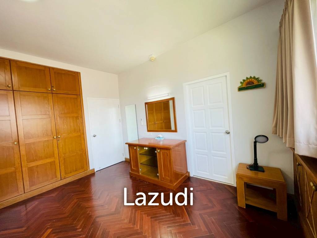 Royal Pricess condo: 4 beds condo Beachfront and sea view