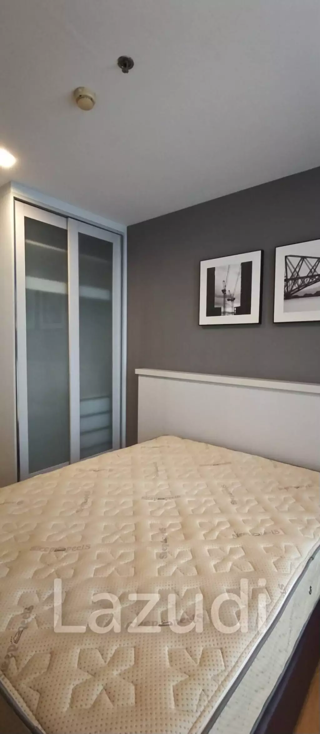 67 sqm modern 2 bed condo on 12th floor in Khlong Tan Nuea Bangkok