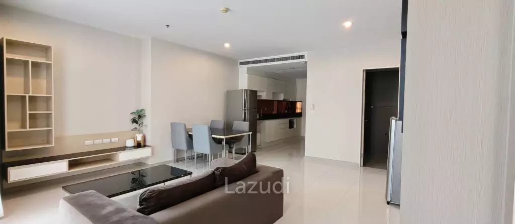 67 sqm modern 2 bed condo on 12th floor in Khlong Tan Nuea Bangkok