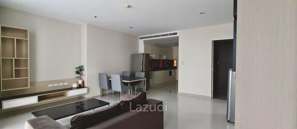 67 sqm modern 2 bed condo on 12th floor in Khlong Tan Nuea Bangkok