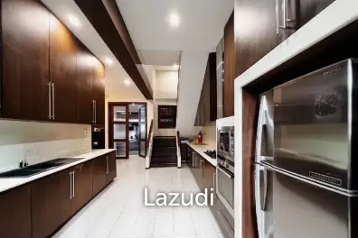 450 sqm townhouse with pool access in Khlong Tan Nuea Watthana Bangkok