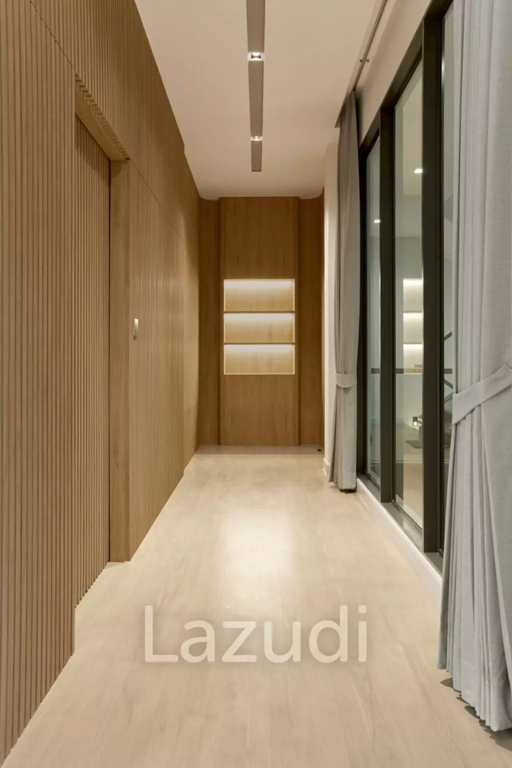 440 sqm luxury 4 bedroom detached home in The Gentry Pattanakarn Suan Luang Bangkok