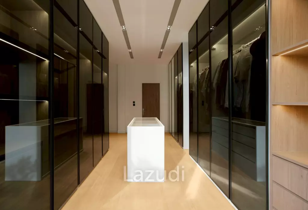440 sqm luxury 4 bedroom detached home in The Gentry Pattanakarn Suan Luang Bangkok