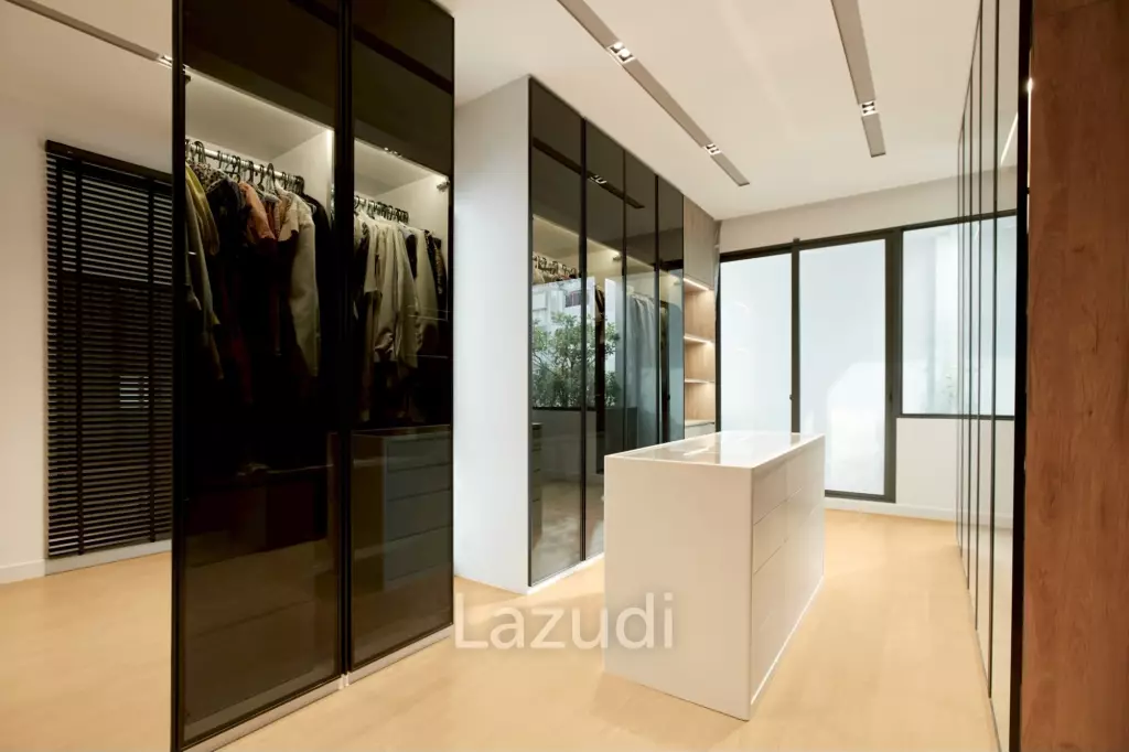 440 sqm luxury 4 bedroom detached home in The Gentry Pattanakarn Suan Luang Bangkok