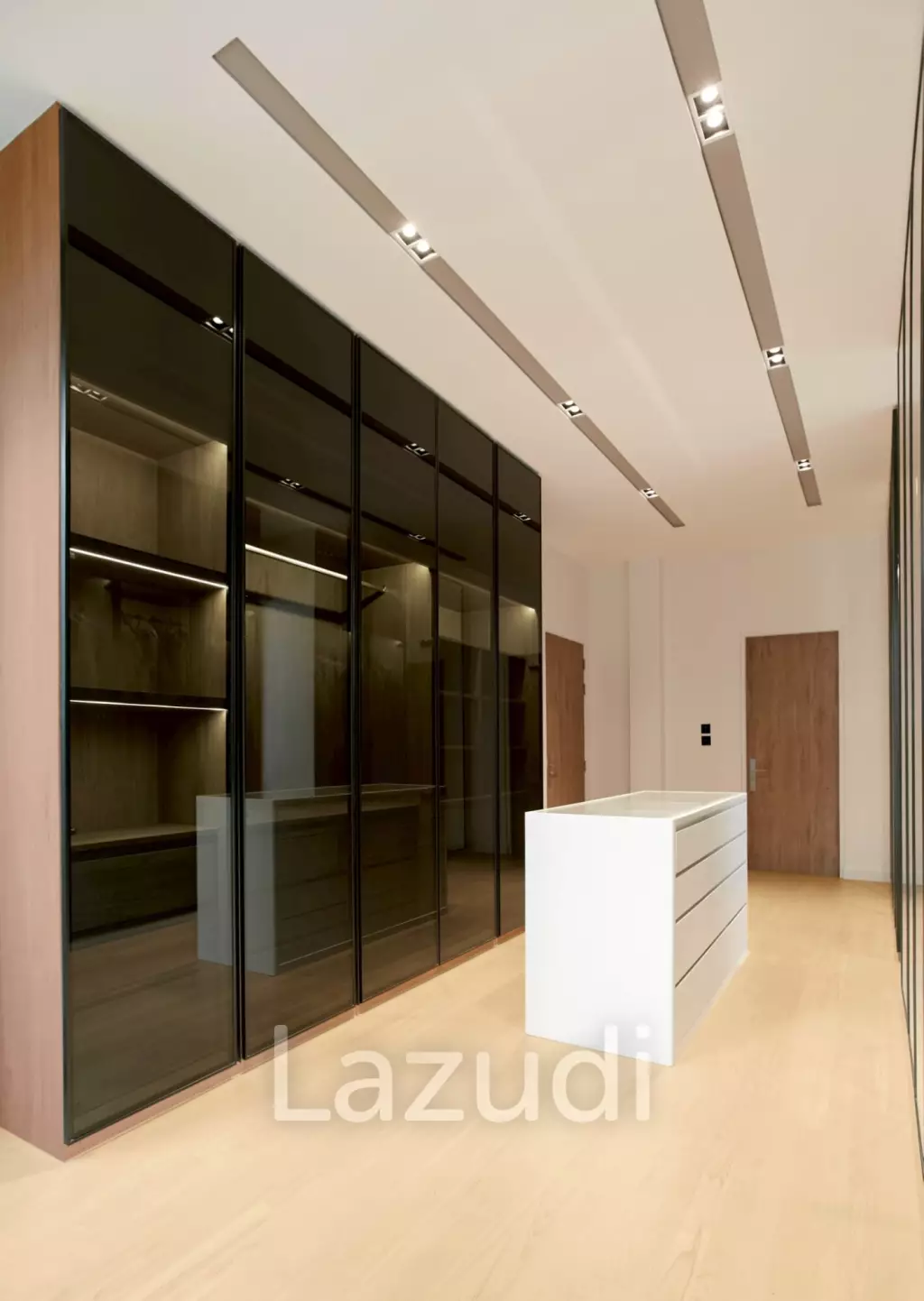 440 sqm luxury 4 bedroom detached home in The Gentry Pattanakarn Suan Luang Bangkok