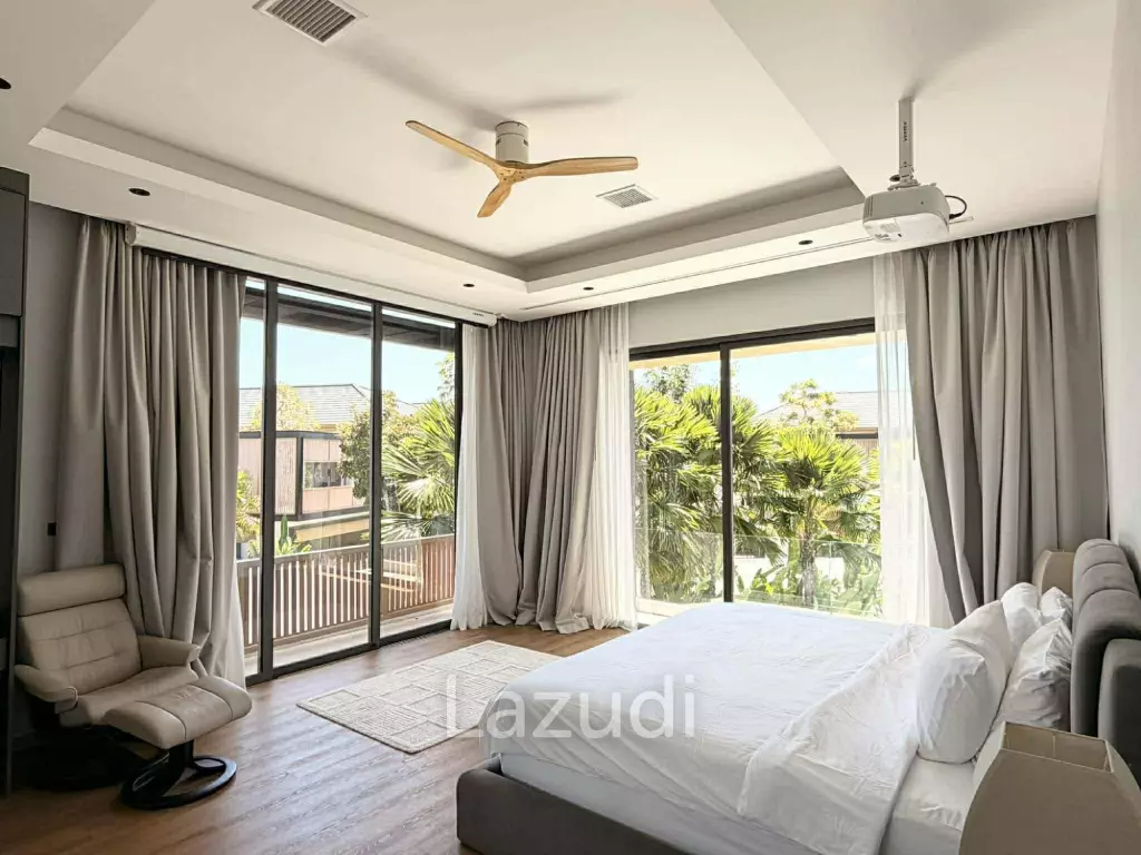 Modern pool villa in Ko Kaeo Mouana Residence Phuket near BIS