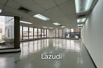 100 sqm corner office in 253 Asoke Building Khlong Toei Nuea Bangkok