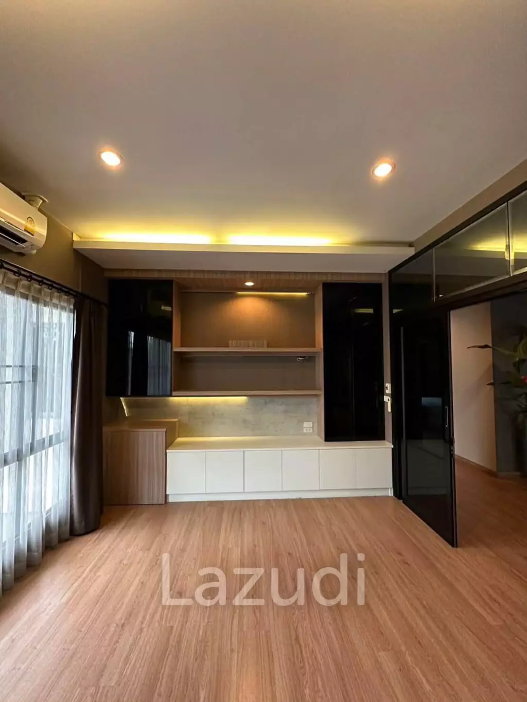 280 sqm modern 4 bed detached house in Suan Luang Bangkok