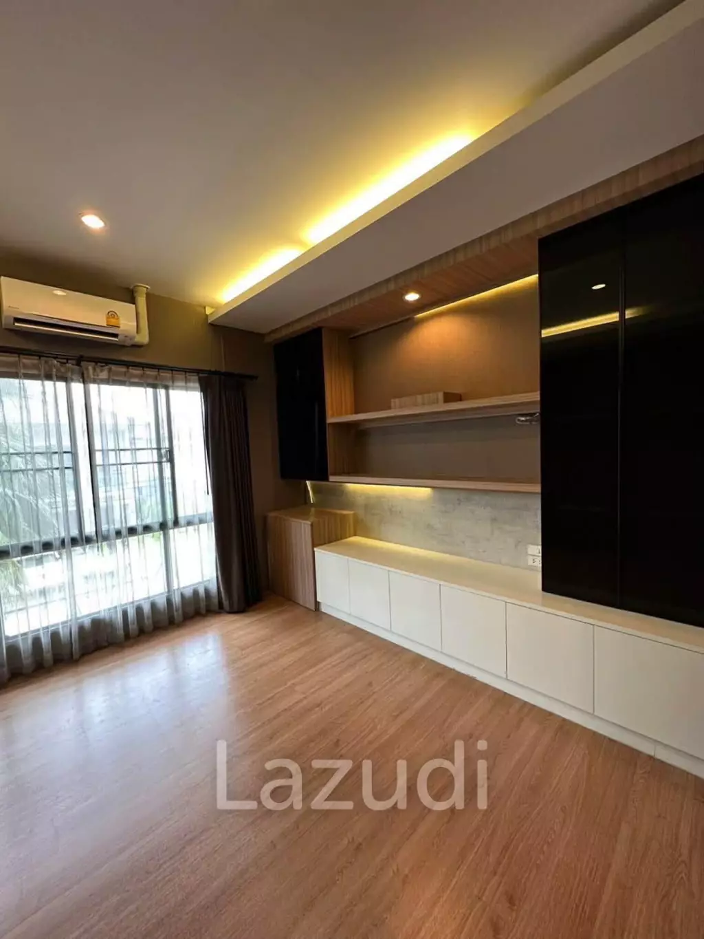 280 sqm modern 4 bed detached house in Suan Luang Bangkok