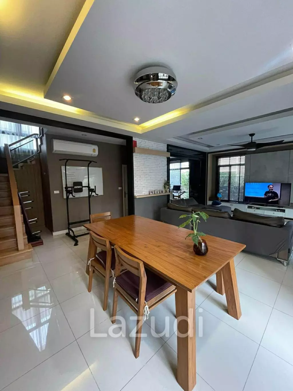 280 sqm modern 4 bed detached house in Suan Luang Bangkok