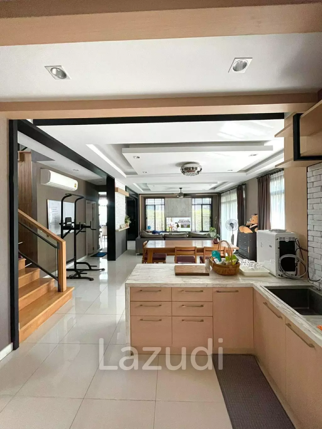 280 sqm modern 4 bed detached house in Suan Luang Bangkok