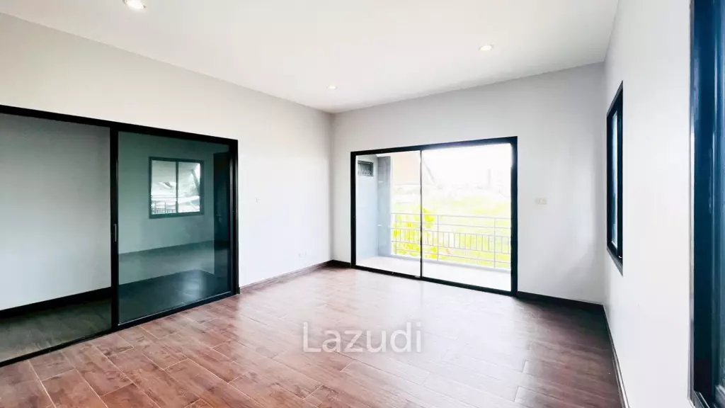 Townhouse with garden in Hua Hin Country hill 1