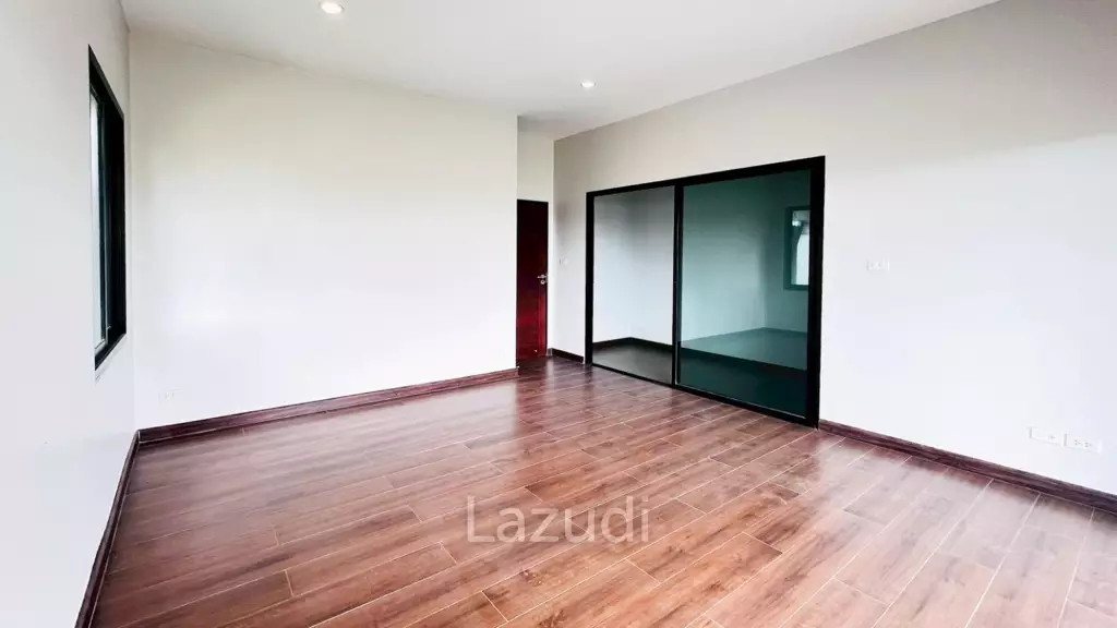 Townhouse with garden in Hua Hin Country hill 1
