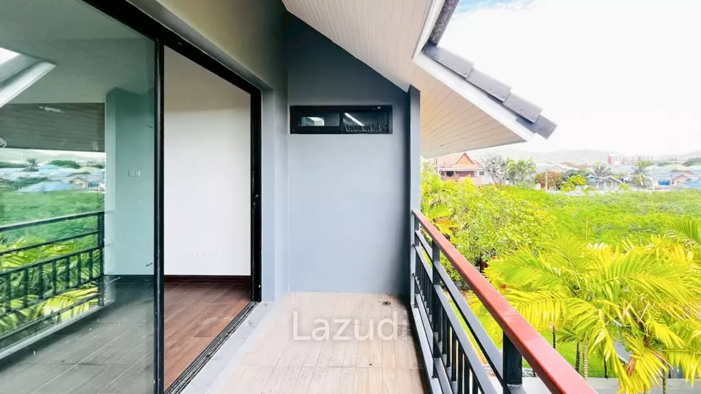 Townhouse with garden in Hua Hin Country hill 1